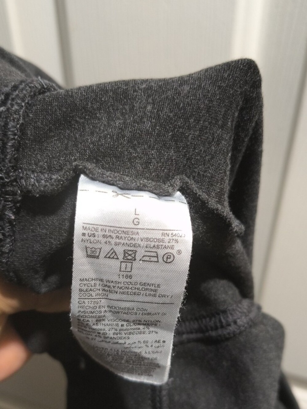 Old Navy Charcoal Gray Ponte Ankle Pants - Picture 3 of 3